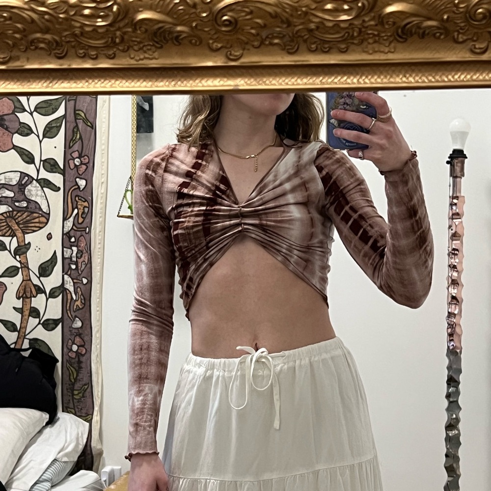 Brown Tie-Dye Longsleeve Crop Top